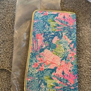 Lilly Pulitzer Pink Blue Green Floral Travel organizer nwt.